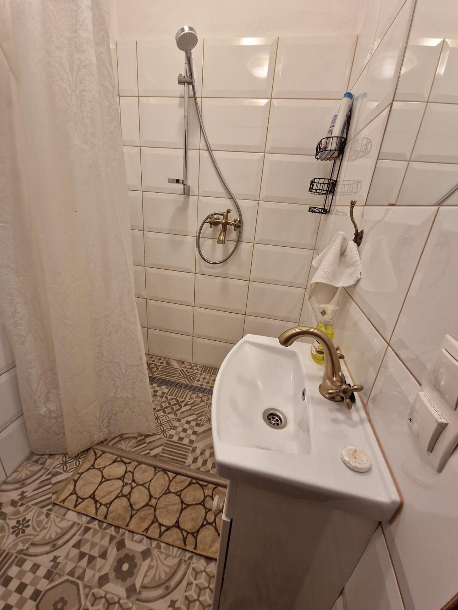 Rigas 20/1 Apartaments Цесис Экстерьер фото